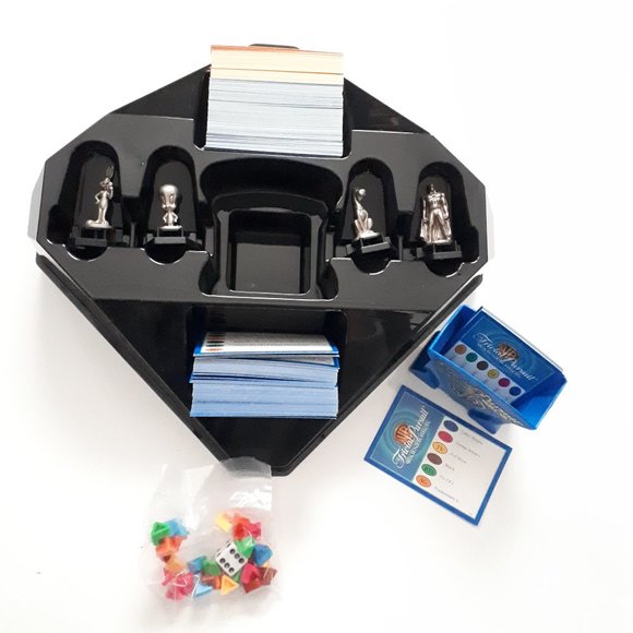 Warner Bros Trivial Pursuit All Family Edition - Picture 5 of 10